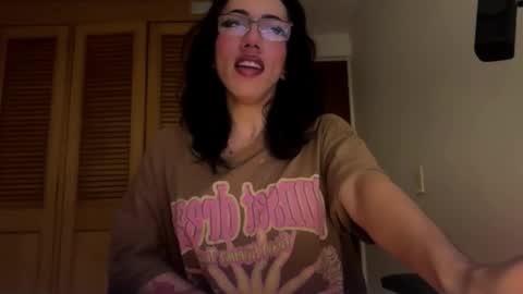 Snapshot of lindsaystonne chatting on 02/04/26, 08:53 Cami online show from 02/04/26, 08:53