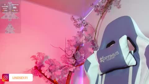 Snapshot of lindseyferrer1 chatting on 12/21/25, 10:06 LINDSEYFERRER online show from 12/21/25, 10:06