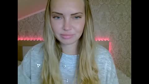 Snapshot of lindsisecret chatting on 01/06/25, 03:40 Anna online show from 01/06/25, 03:40