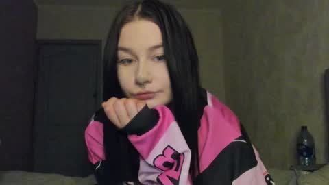 Lina online show from 04/16/26, 10:38