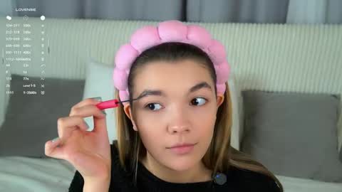 Kate online show from 10/25/25, 11:07