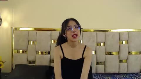 Snapshot of ling_ling24 chatting on 02/11/25, 07:23 ling ling24 online show from 02/11/25, 07:23