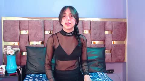 Snapshot of ling_ling24 chatting on 02/19/25, 06:00 ling ling24 online show from 02/19/25, 06:00