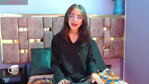 Snapshot of ling_ling24 chatting on 03/04/25, 11:43 ling ling24 online show from 03/04/25, 11:43