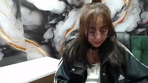 Snapshot of ling_ling24 chatting on 03/07/25, 03:08 ling ling24 online show from 03/07/25, 03:08