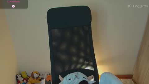 Snapshot of ling_meow chatting on 03/20/26, 02:22 Ling online show from 03/20/26, 02:22