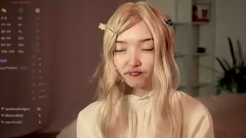 Linh -   online show from 06/17/26, 09:16