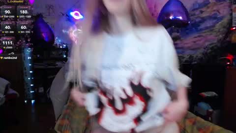 Snapshot of linlin_cuteeee chatting on 02/14/25, 06:19 Lin online show from 02/14/25, 06:19