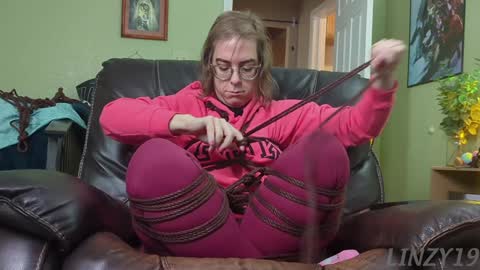 Snapshot of linzy19 chatting on 01/17/25, 05:08 Linzy19 online show from 01/17/25, 05:08