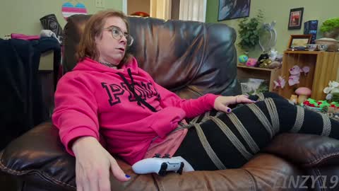 Snapshot of linzy19 chatting on 01/25/25, 09:14 Linzy19 online show from 01/25/25, 09:14