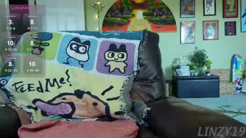 Snapshot of linzy19 chatting on 09/17/25, 05:25 Linzy19 online show from 09/17/25, 05:25