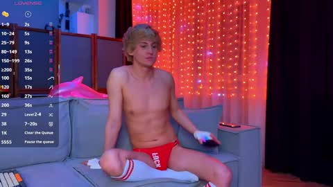 Snapshot of lionbitchkovsky chatting on 03/29/26, 08:20 lionbitchkovsky online show from 03/29/26, 08:20