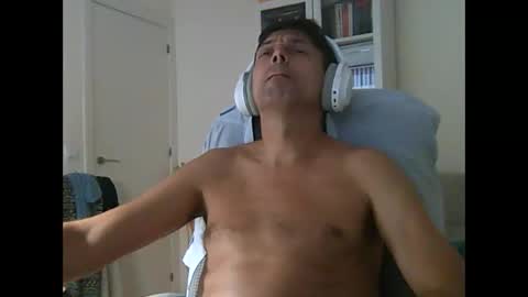 Snapshot of liongr69 chatting on 09/11/25, 07:30 liongr69 online show from 09/11/25, 07:30