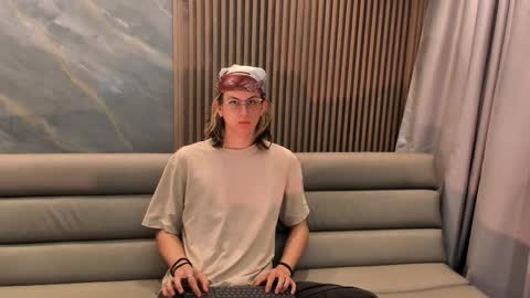 Snapshot of lior_evan chatting on 12/01/25, 11:37 Lior evan online show from 12/01/25, 11:37