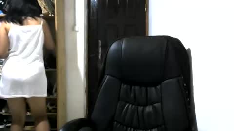 liora online show from 06/01/26, 02:35