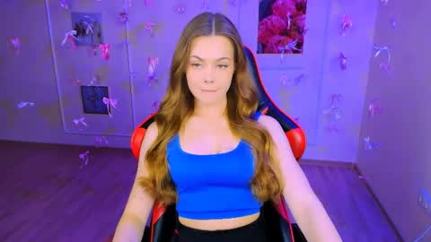 Snapshot of liora_wisp chatting on 06/26/26, 12:31 liora online show from 06/26/26, 12:31
