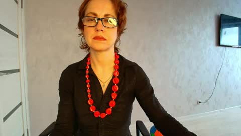 Liora Weiss online show from 04/20/26, 08:39