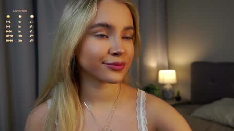 Snapshot of lipswithsmileonthem chatting on 02/06/25, 01:05 Amelia online show from 02/06/25, 01:05