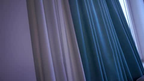 Snapshot of lipswithsmileonthem chatting on 05/22/26, 01:46 Amelia online show from 05/22/26, 01:46