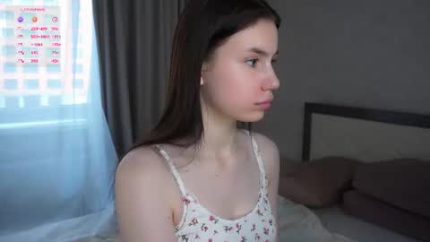 Snapshot of lipswithsmileonthem chatting on 06/17/26, 01:19 Amelia online show from 06/17/26, 01:19