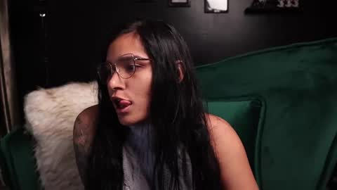 Snapshot of lireesa chatting on 03/03/25, 03:52 Lire online show from 03/03/25, 03:52