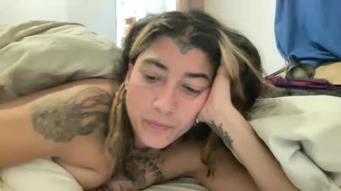 Snapshot of lirioooo8888 chatting on 03/12/26, 04:02 lirioooo8888 online show from 03/12/26, 04:02