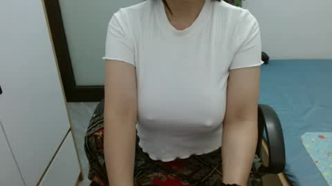Snapshot of lisa_1011 chatting on 07/12/26, 11:51 lisa_1011 online show from 07/12/26, 11:51