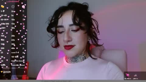 Snapshot of lisa_avila_ chatting on 12/24/24, 12:11 Lisa online show from 12/24/24, 12:11