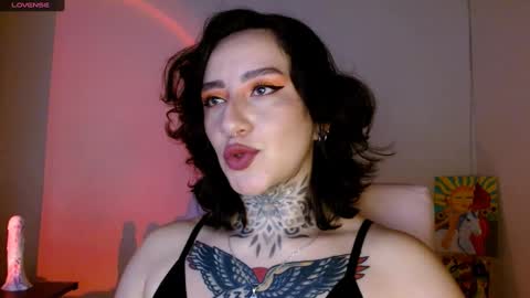 Snapshot of lisa_avila_ chatting on 03/08/25, 12:00 Lisa online show from 03/08/25, 12:00