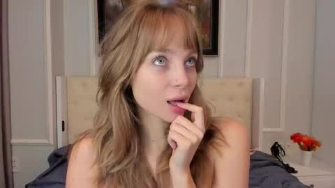 Snapshot of lisa_babymetal chatting on 12/14/25, 05:57 Lisa online show from 12/14/25, 05:57