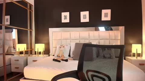 Snapshot of lisa_casper chatting on 02/04/25, 06:38 Lisa online show from 02/04/25, 06:38