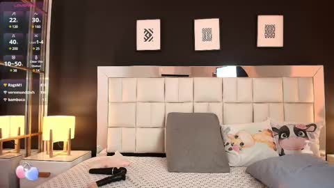 Snapshot of lisa_casper chatting on 02/10/25, 10:19 Lisa online show from 02/10/25, 10:19