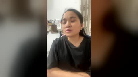 lisa_hanw online show from 04/24/26, 03:25