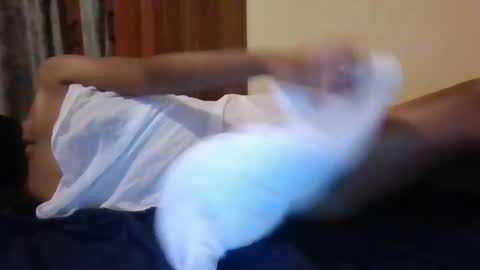 lisa larry online show from 01/04/25, 01:10