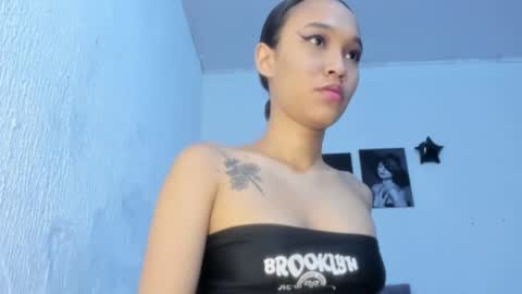 Snapshot of lisa_mahun72 chatting on 11/10/25, 04:44 Lisa online show from 11/10/25, 04:44