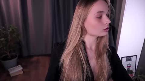 Elisabeth or Lisa online show from 11/02/25, 08:44