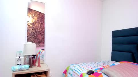 Snapshot of lisa_white_ chatting on 02/11/25, 09:25 lisa white online show from 02/11/25, 09:25