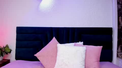 Snapshot of lisa_white_ chatting on 05/20/26, 08:37 lisa white online show from 05/20/26, 08:37