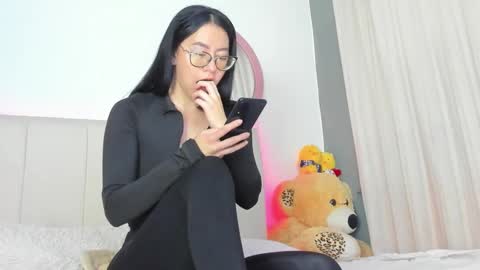 Lisa online show from 12/04/24, 01:25