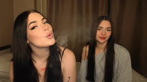 Lisa and Den online show from 11/30/25, 01:15