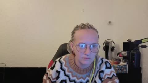 Lisa and Thomas online show from 04/16/26, 03:40