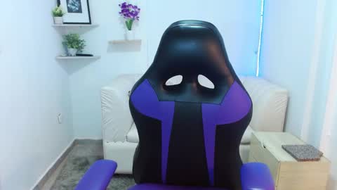 Snapshot of lisabenson1 chatting on 12/06/24, 07:23 lisabenson1 online show from 12/06/24, 07:23