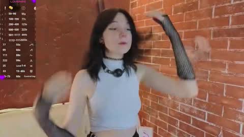 Snapshot of lisabunnyyy chatting on 02/22/26, 07:12 Lisa online show from 02/22/26, 07:12