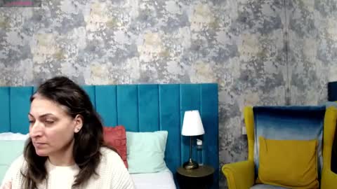 lisacroft online show from 11/23/25, 07:52