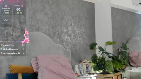 Snapshot of lisacroft chatting on 05/16/26, 10:36 lisacroft online show from 05/16/26, 10:36