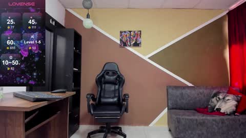 Lisa Gray Independent Model online show from 02/10/25, 08:21