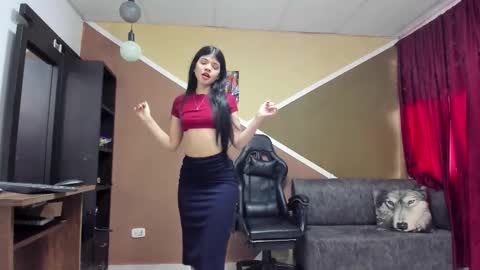 Lisa Gray Independent Model online show from 12/18/25, 08:04