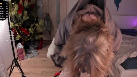 -Lisa- Help me to reach 100 thumbs up3 online show from 01/11/25, 04:36