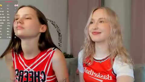Snapshot of lisaluve chatting on 07/02/26, 03:23 Lisa blonde Alisa brunette online show from 07/02/26, 03:23