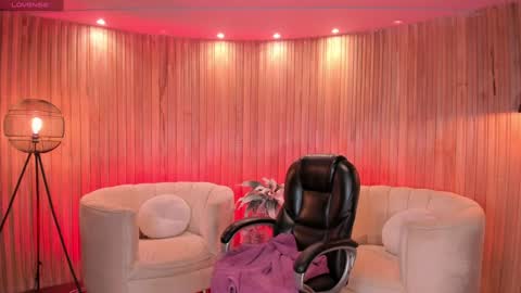 LISA MONROE online show from 02/03/25, 11:58